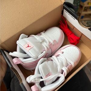 Brand New Jordan 1 Mid TD Pink Foam Size 7C